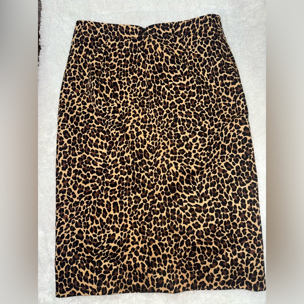 J.Crew Leopard Pencil Skirt size 4-Preloved